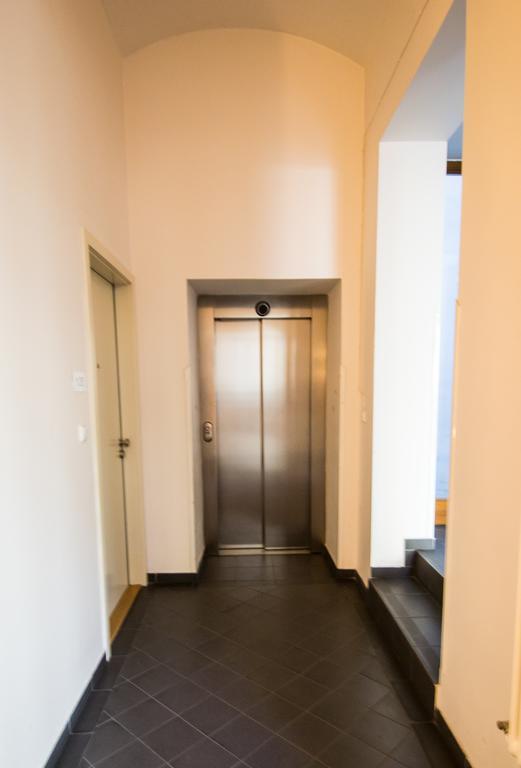 National Museum Apartment By Ruterra Praag Buitenkant foto